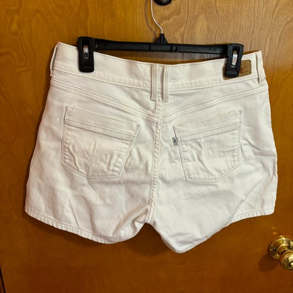 Levi's White Jean Shorts with White Tab and Two Buttons - Picture 8 of 14